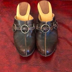 FRYE BOOTS SIZE 6.5 WOMENS BROWN LEATHER SLIP ON  SHOES … AN AMERICAN ORIGINAL